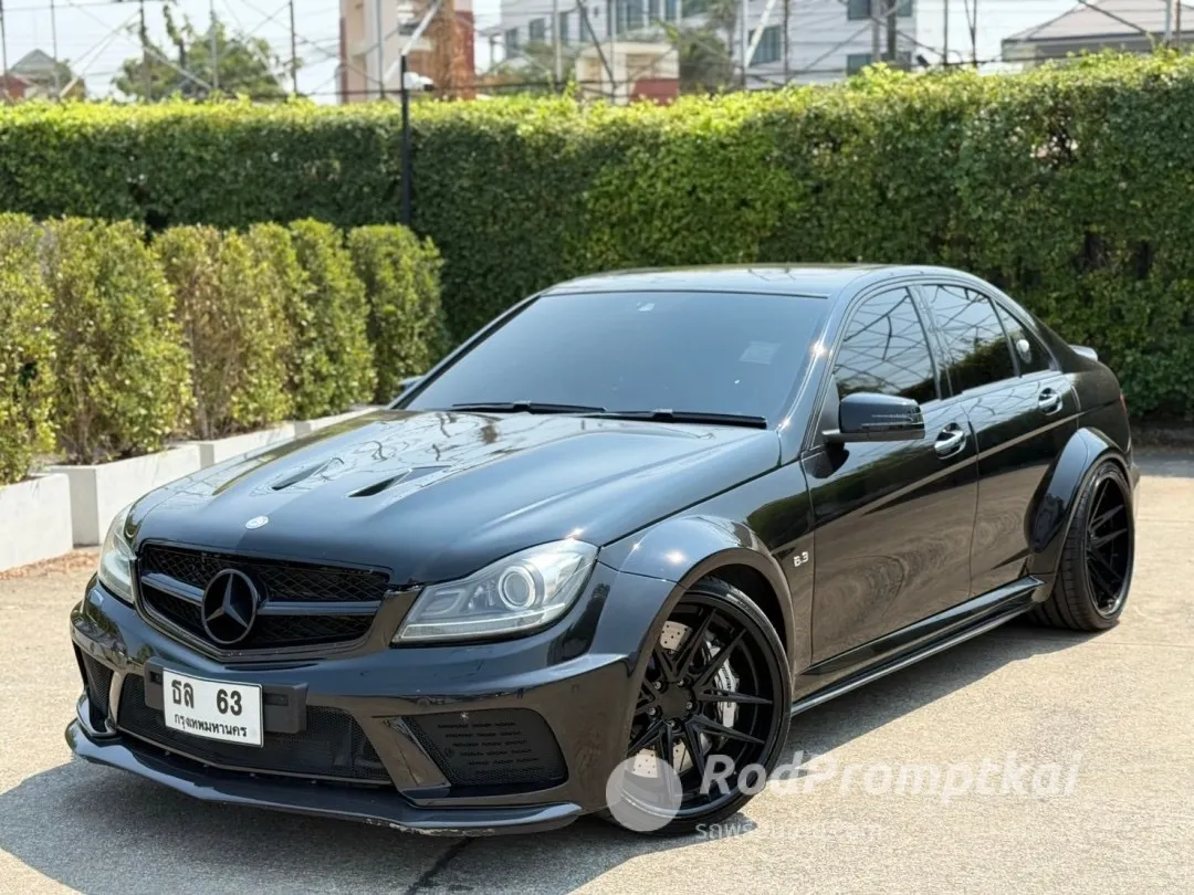 2013-mercedez-benz-c-class-c63-62-v8-bangkok-rare-00207576