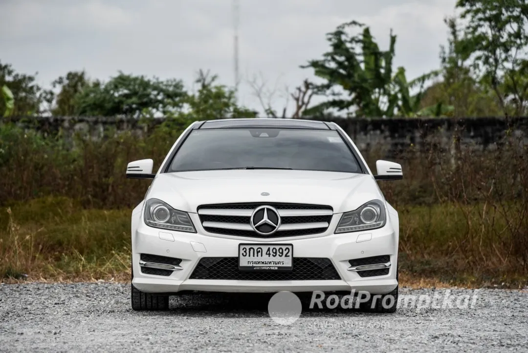 2014-mercedez-benz-c-class-c180-18-amg-bangkok-sport-coupe-2-top-amg-sunroof-09601238