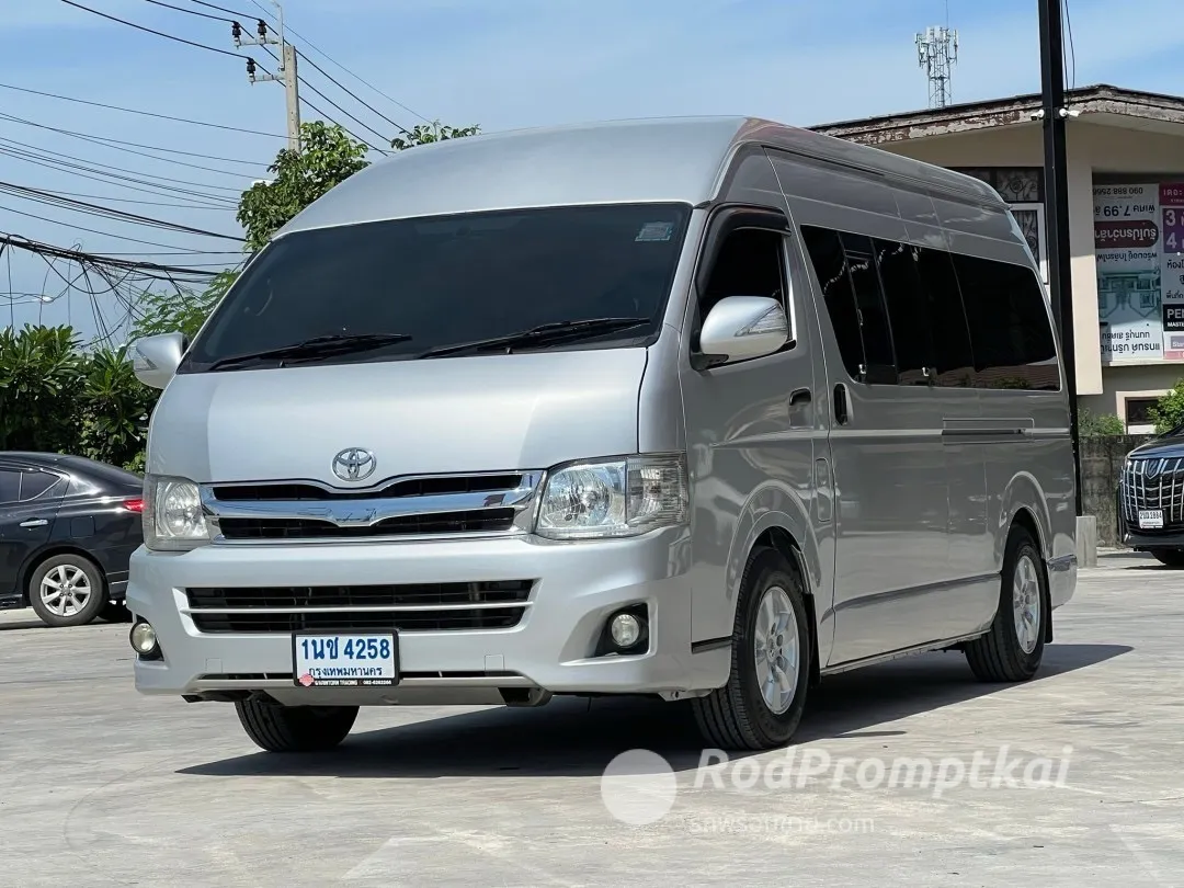 2012-toyota-commuter-25-d4d-bangkok-00245656