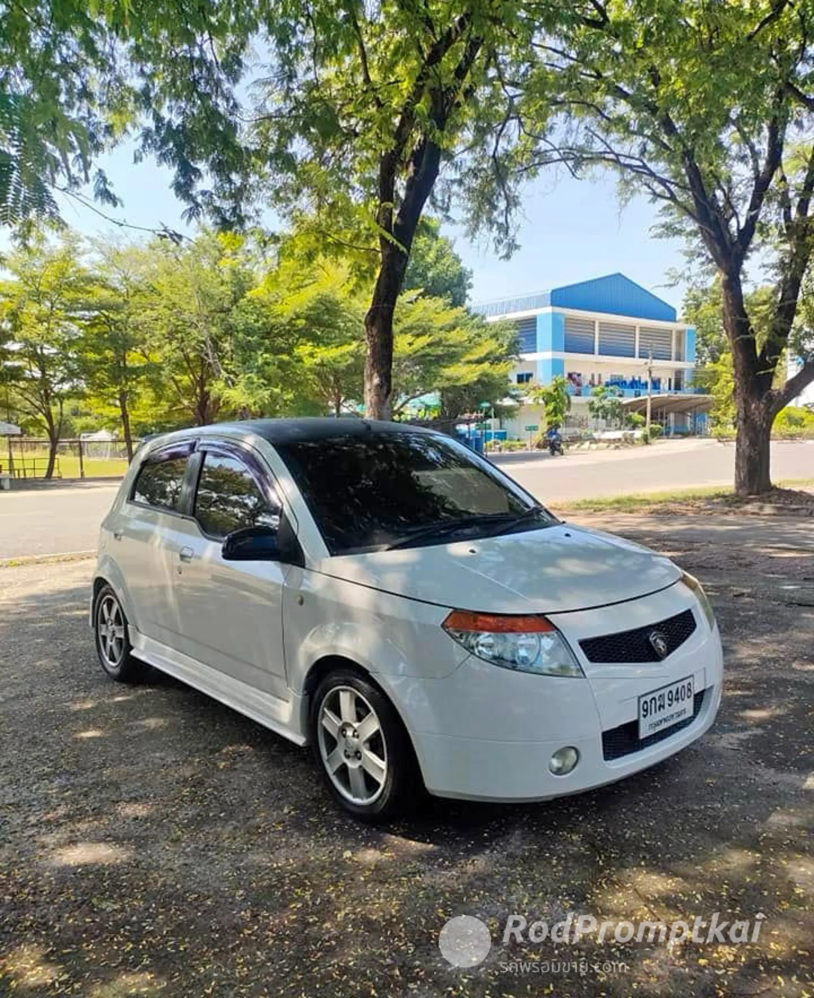 2009-proton-persona-16-high-line-bangkok-94917594