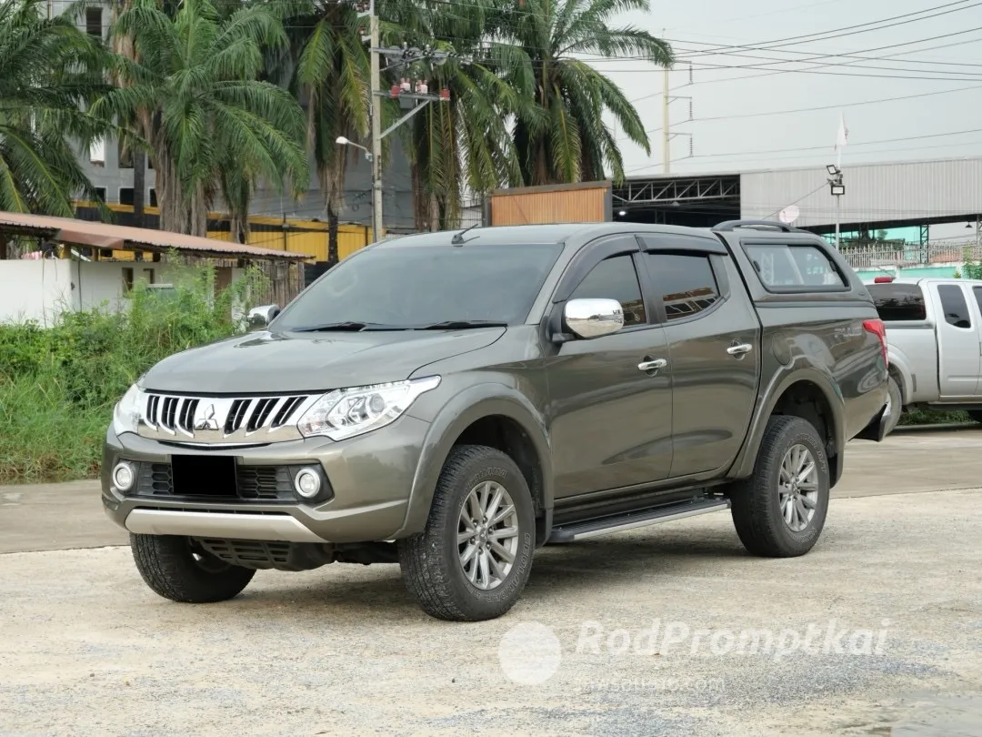 2015-mitsubishi-pajero-sport-24-gls-ltd-bangkok-mitsubishi-triton-24-gls-plus-navi-66224423