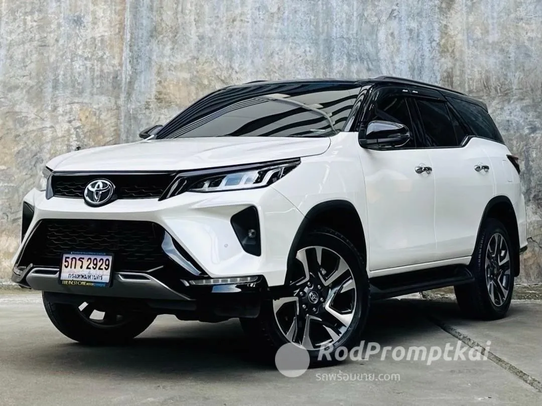 2020-toyota-fortuner-24-legender-4wd-bangkok-50000-fortuner-24-legender-4wd-black-top-40621117