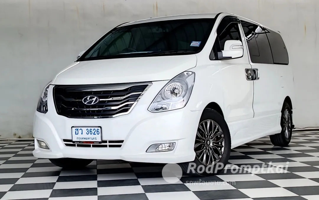 2015-hyundai-h-1-25-deluxe-bangkok-69766762