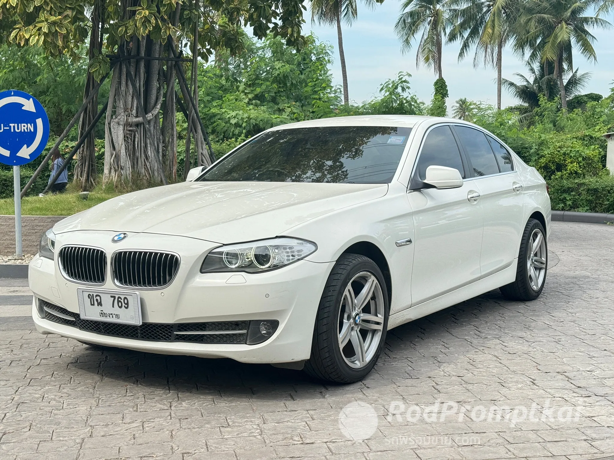 2012-bmw-series-5-525d-luxury-bangkok-52526390