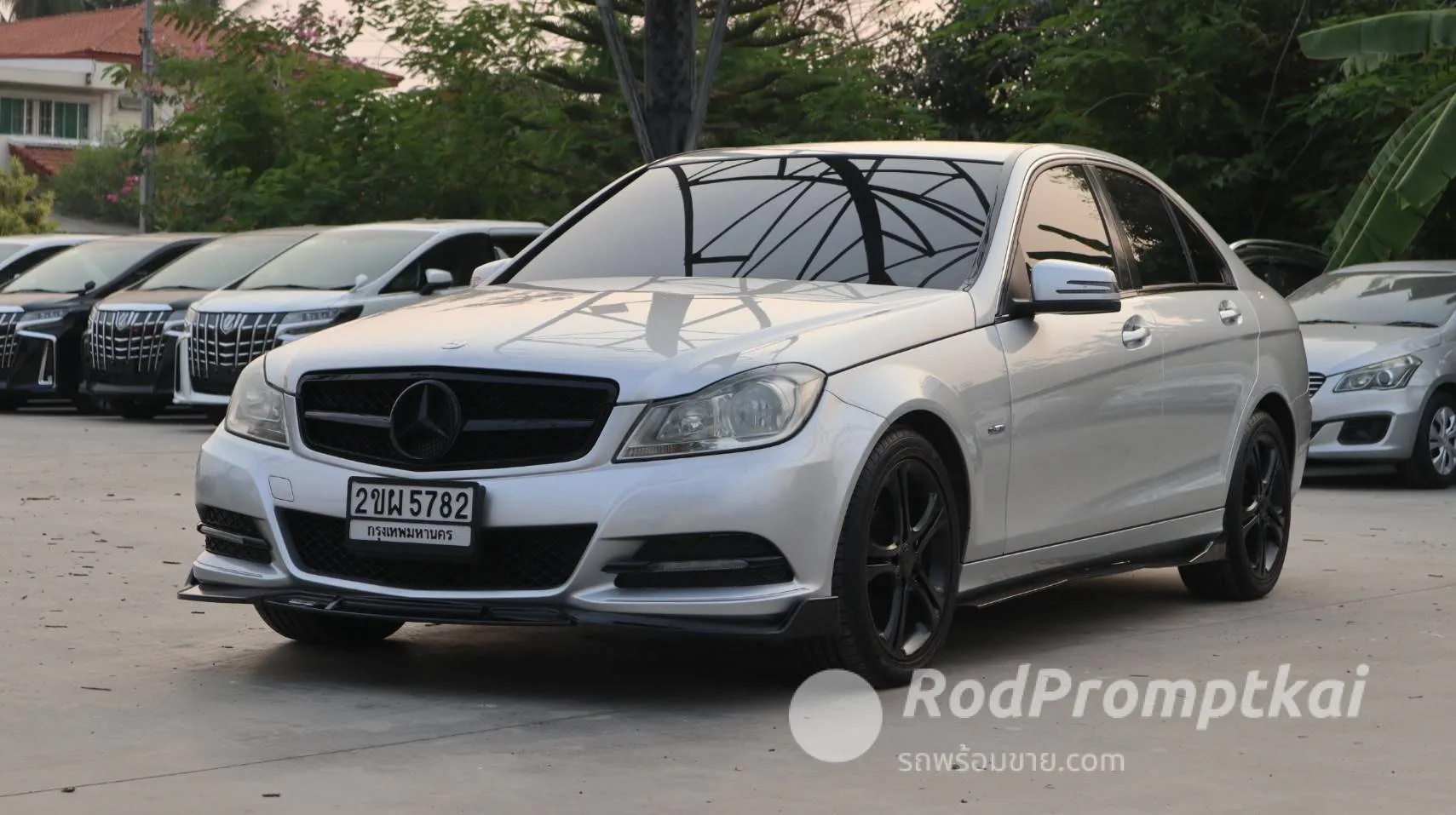 2012-mercedez-benz-c-class-c200-cgi-18-bangkok-31650948