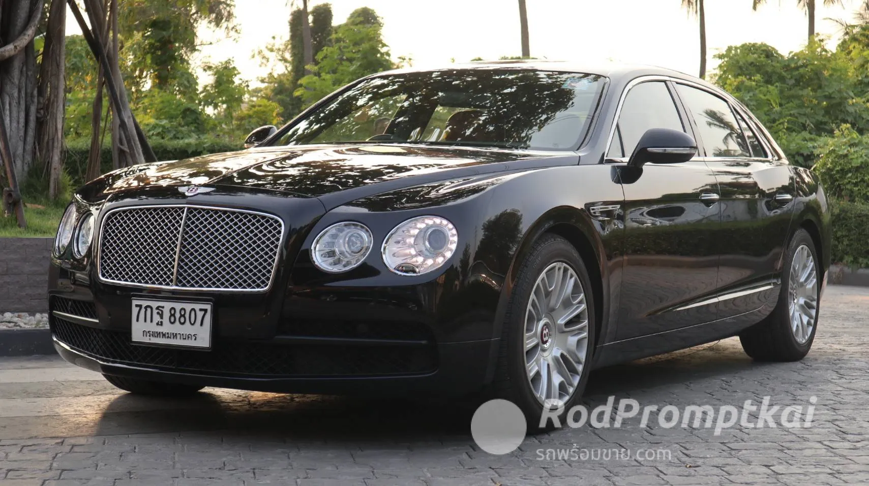 2016-bentley-flying-spur-40-4wd-bangkok-32895327