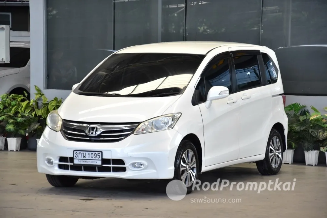 2014-honda-freed-15-e-bangkok-honda-freed-15-e-2014-82001776