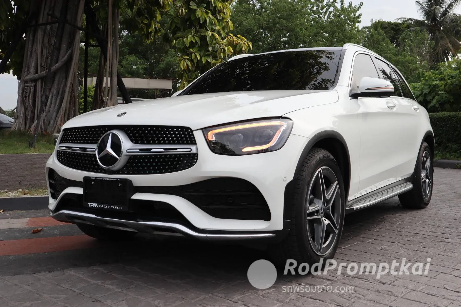 2020-mercedez-benz-glc-class-220d-20-4matic-amg-dynamic-4wd-bangkok-26364797