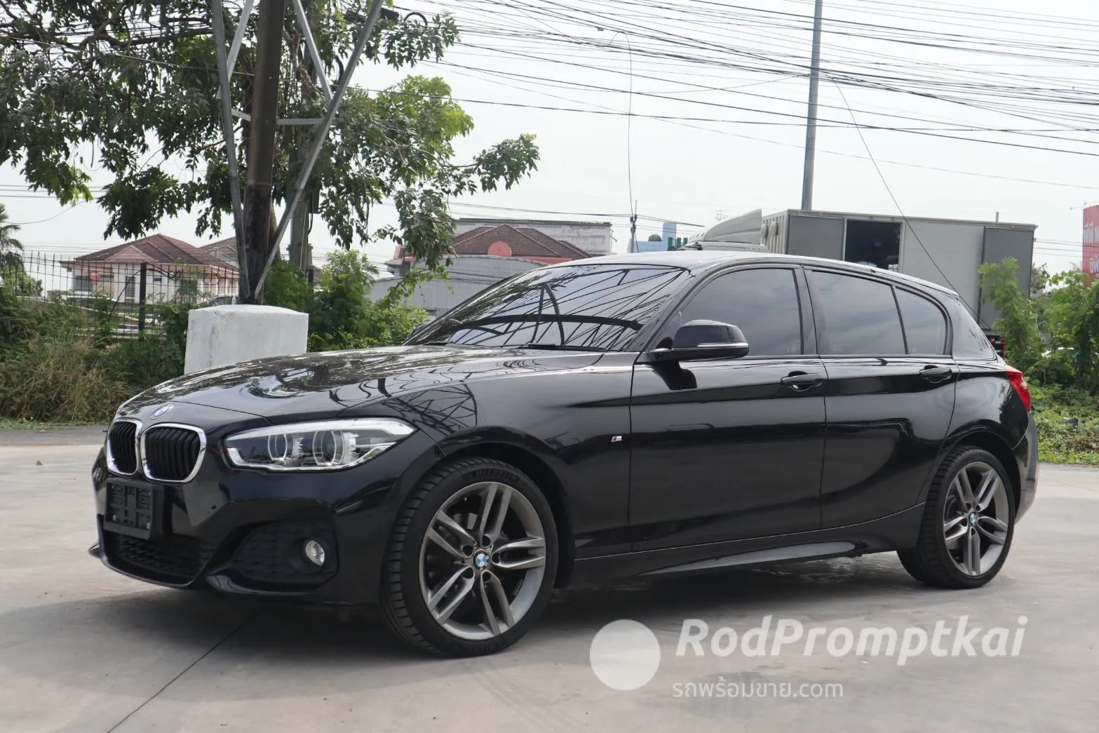 2016-bmw-series-1-118i-15-m-sport-bangkok-48114707