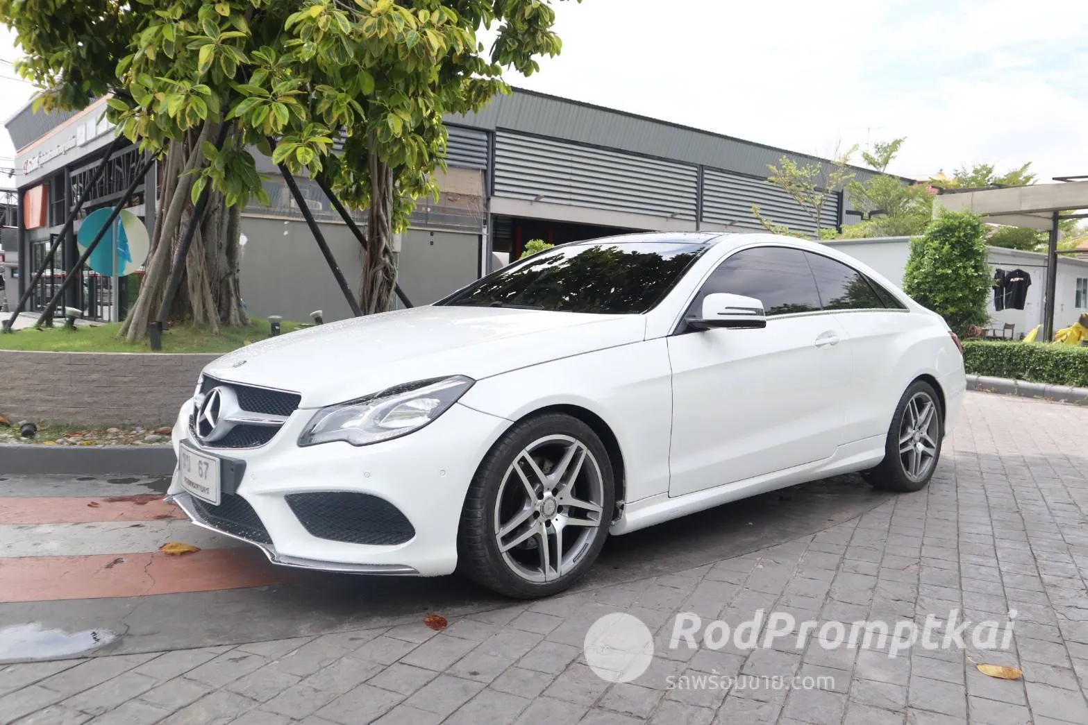 2014-mercedez-benz-e-class-e200-20-amg-dynamic-bangkok-57654840