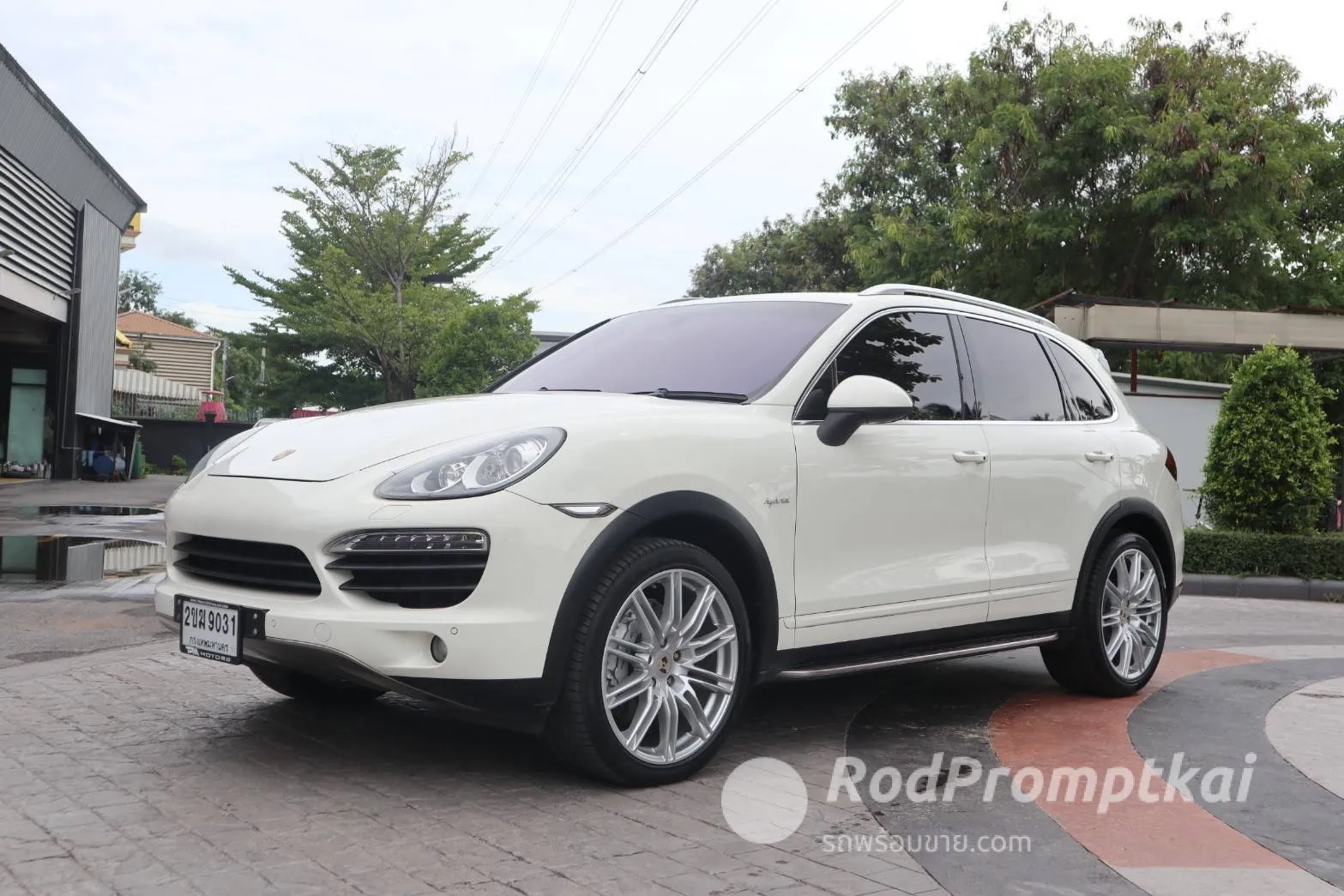 2012-porsche-cayenne-30-s-hybrid-bangkok-63621947