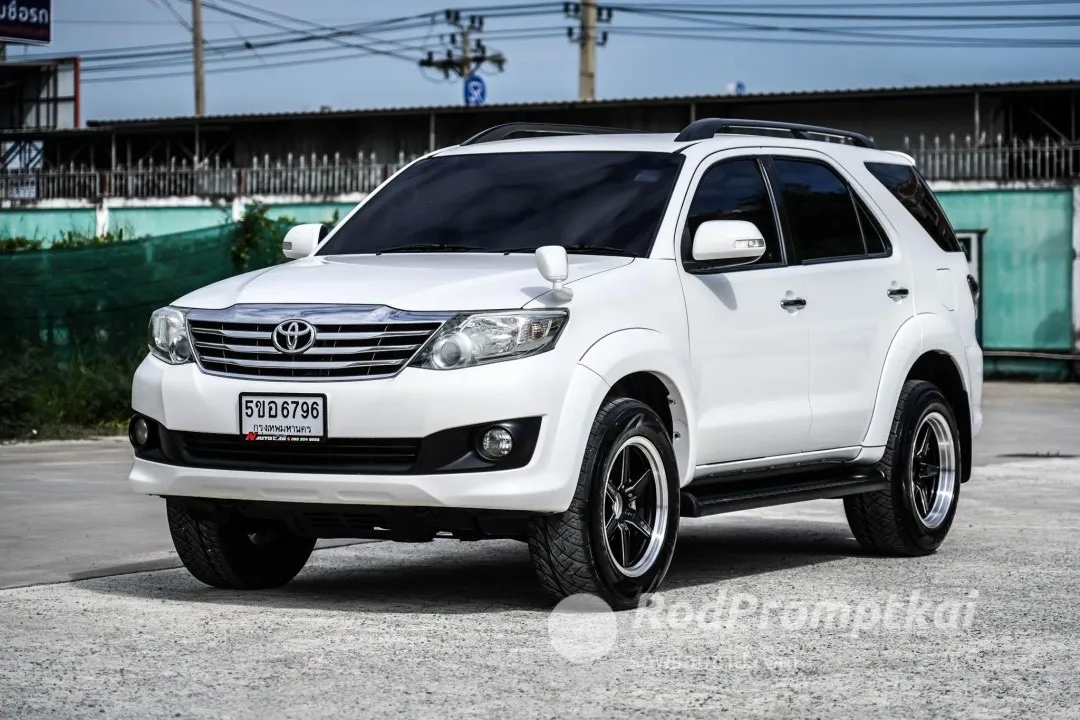 2013-toyota-fortuner-27-v-bangkok-73477468