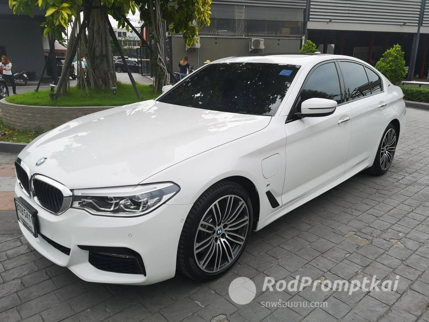 2017-bmw-series-5-530e-20-m-sport-bangkok-51251394