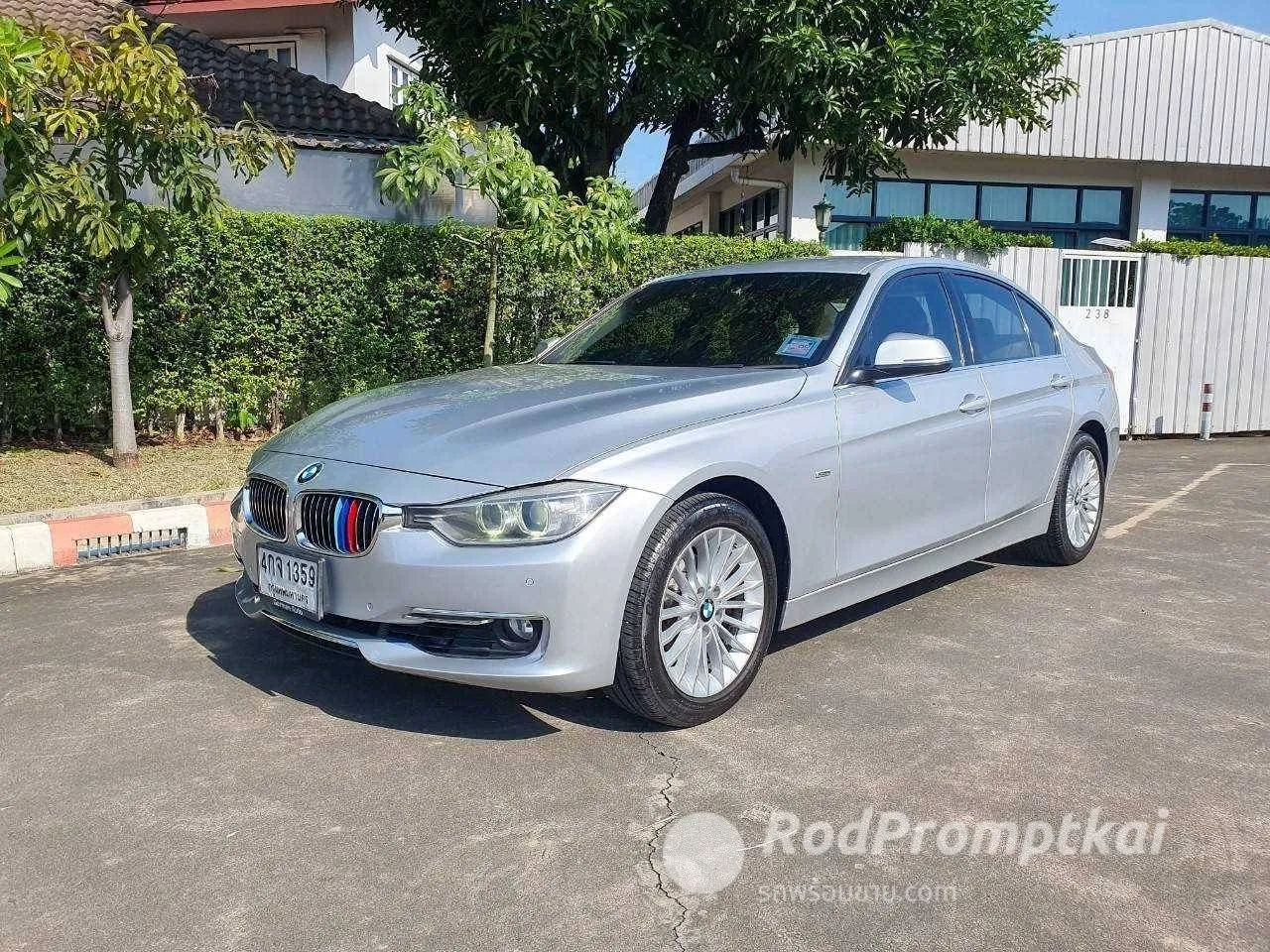 2015-bmw-series-3-320i-bangkok-61794225