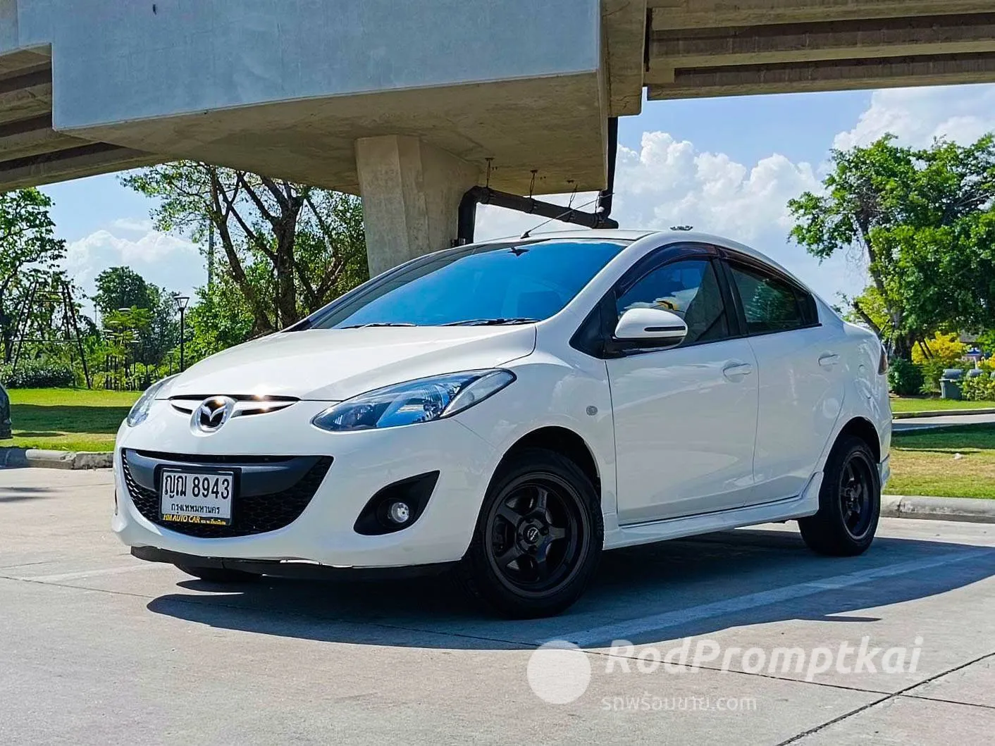 2011-mazda-2-15-spirit-bangkok-09575903