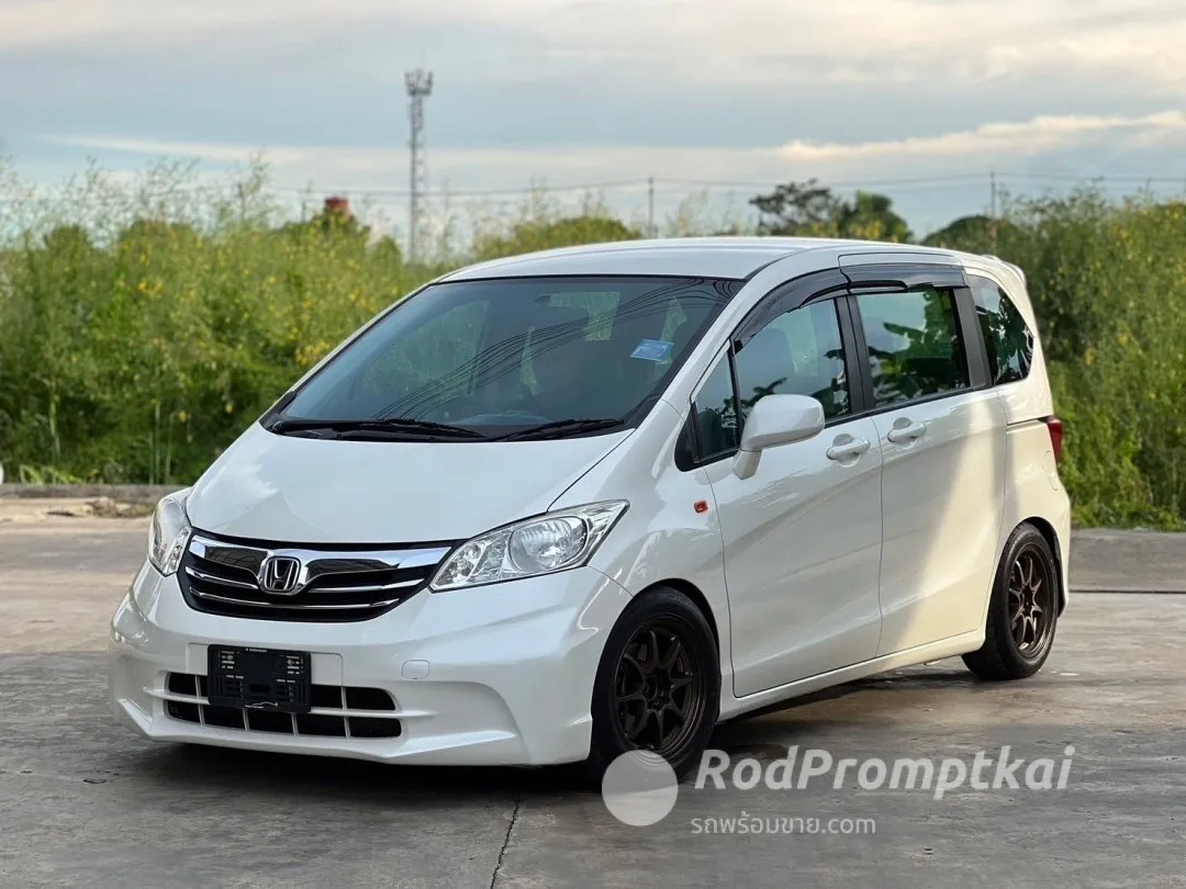 2013-honda-freed-15-s-bangkok-23884999