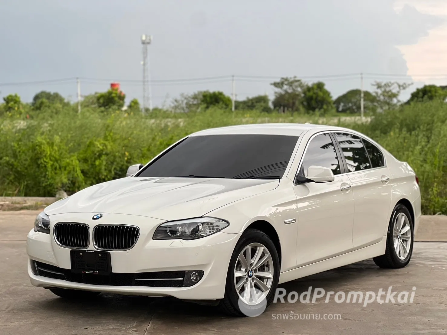 2013-bmw-series-5-520i-bangkok-26303705