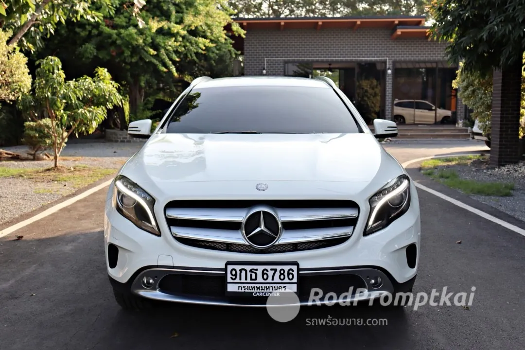 2016-mercedez-benz-gla-class-200-16-urban-bangkok-67469908