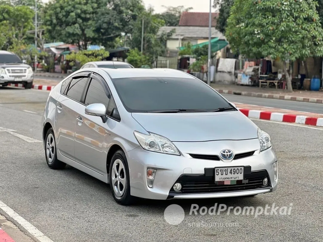 2013-toyota-prius-18-hybrid-standard-grade-bangkok-79696233