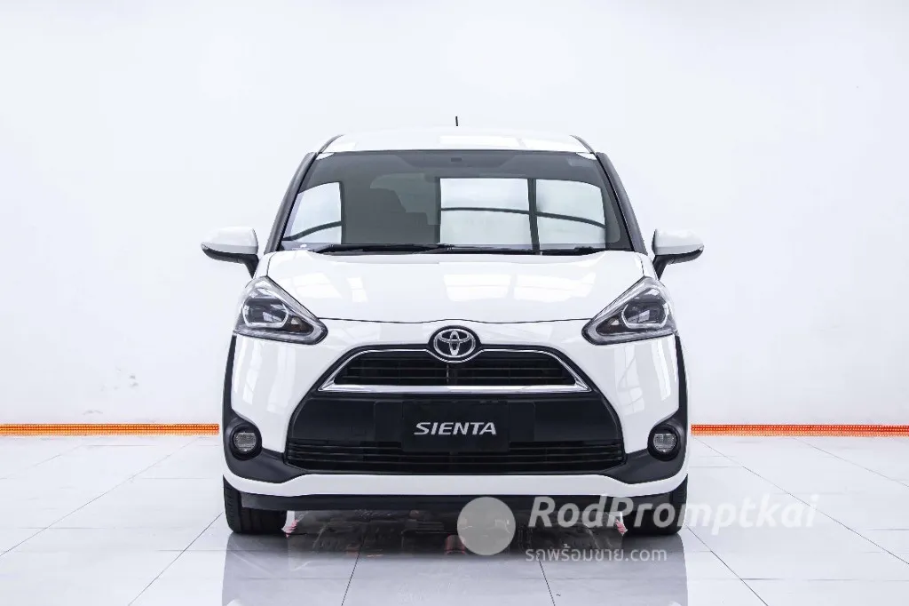 2017-toyota-sienta-15-v-bangkok-30-61409882