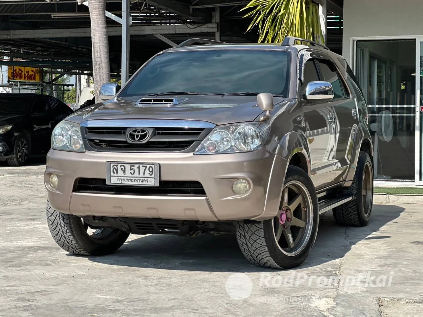 2005-toyota-fortuner-30-v-bangkok-50401303