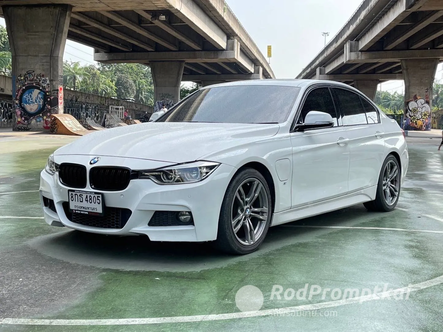 2018-bmw-series-3-330e-m-sport-bangkok-26806634