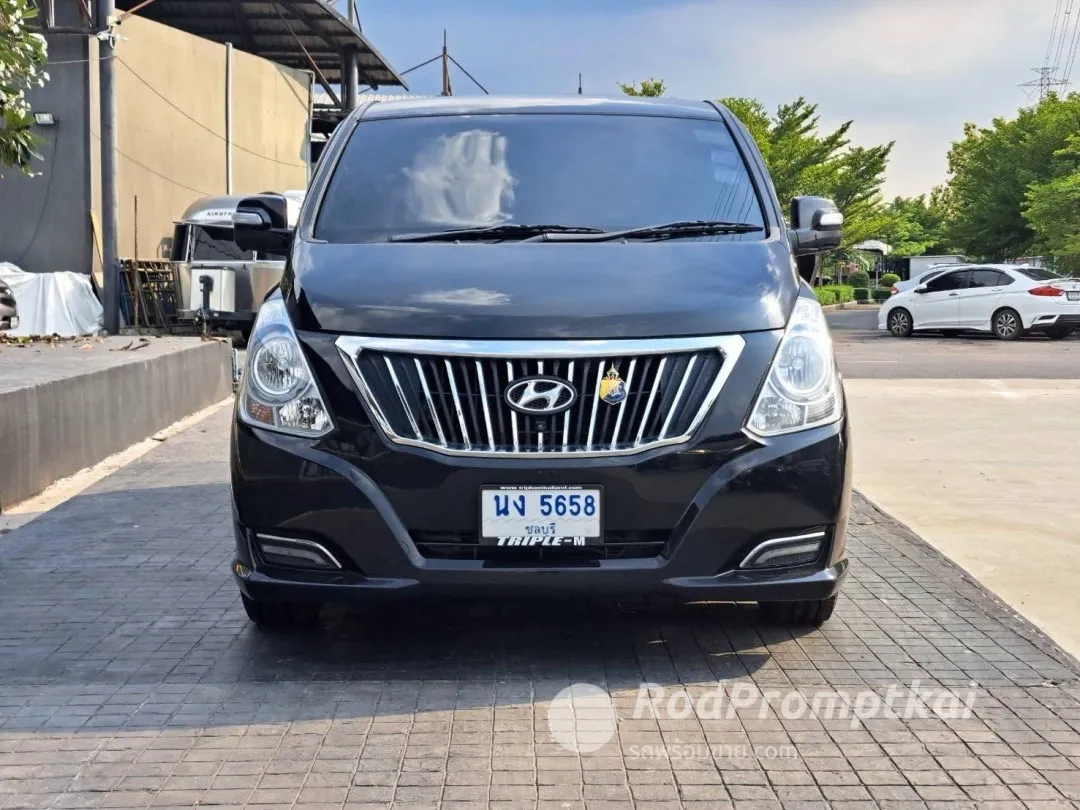 2017-hyundai-h-1-25-deluxe-chon-buri-68386119