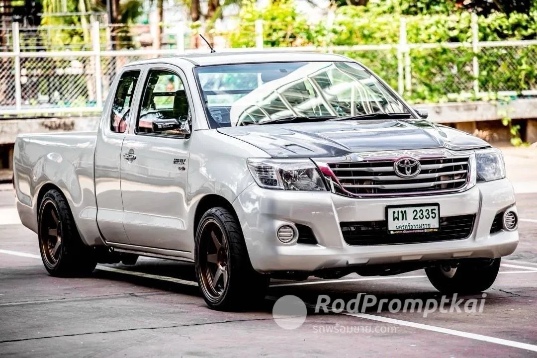 2013-toyota-hilux-vigo-25-e-smart-cab-bangkok-83959283