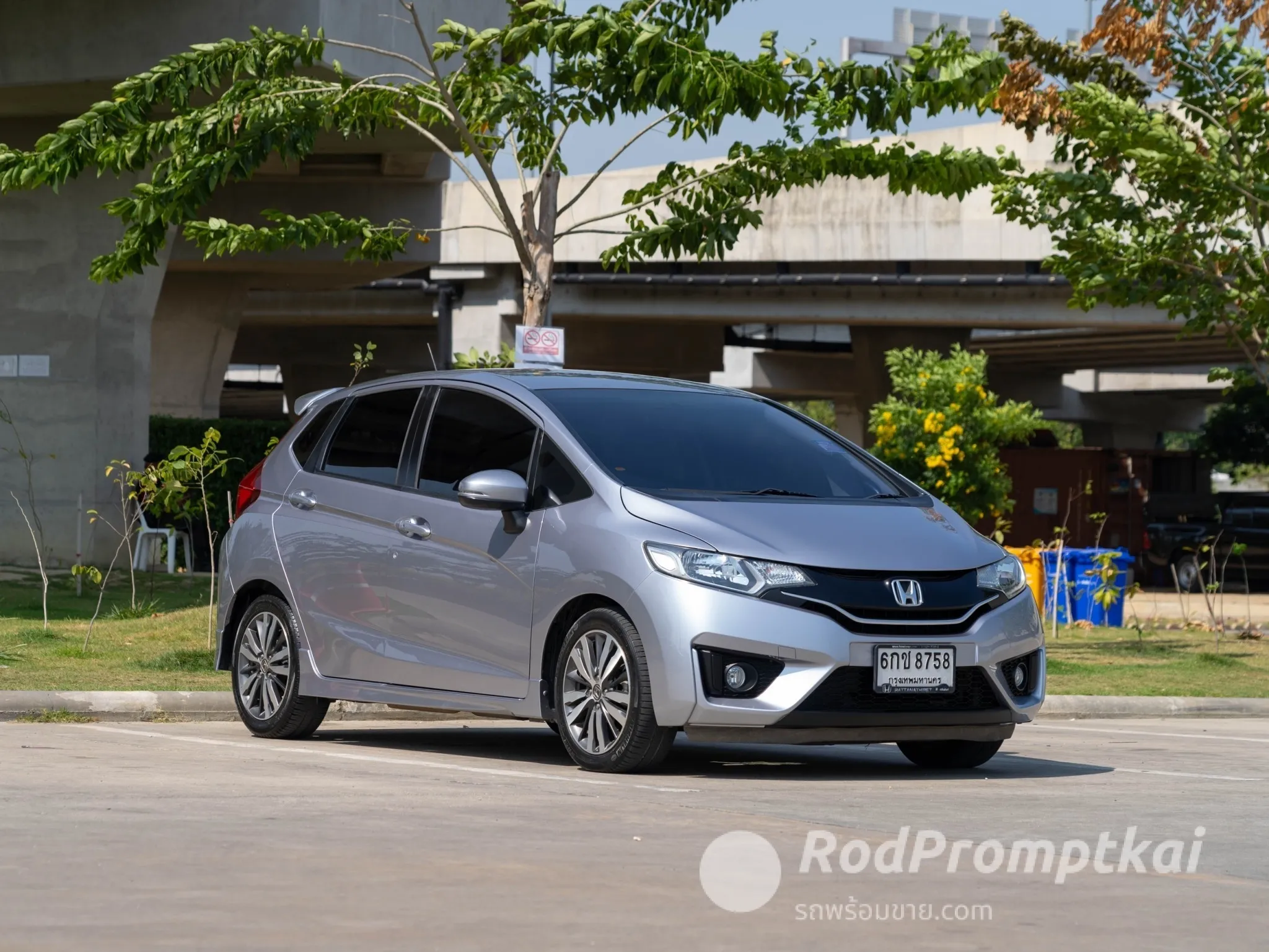 2017-honda-jazz-15-i-vtec-sv-bangkok-45-vat-7-26232971