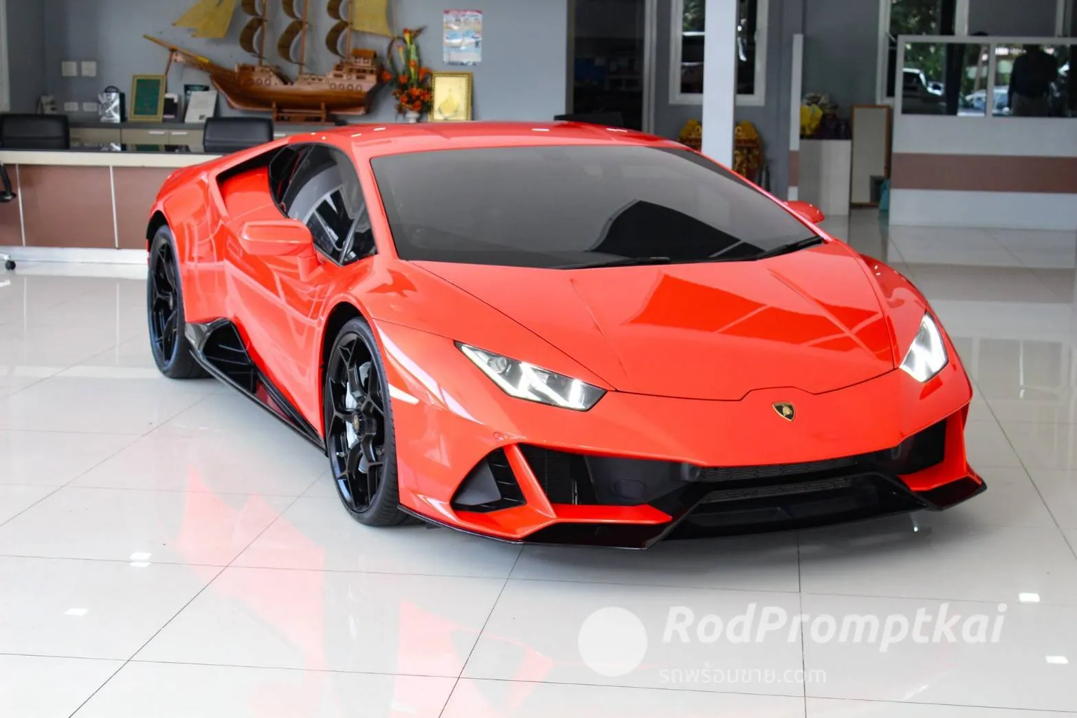 2021-lamborghini-huracan-52-evo-bangkok-40395104