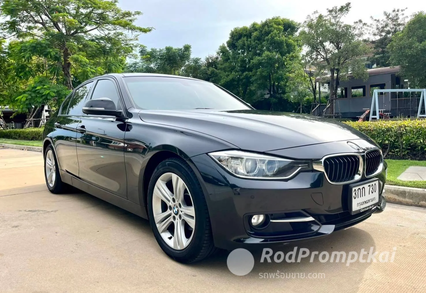 2015-bmw-series-3-320i-sport-bangkok-47668373