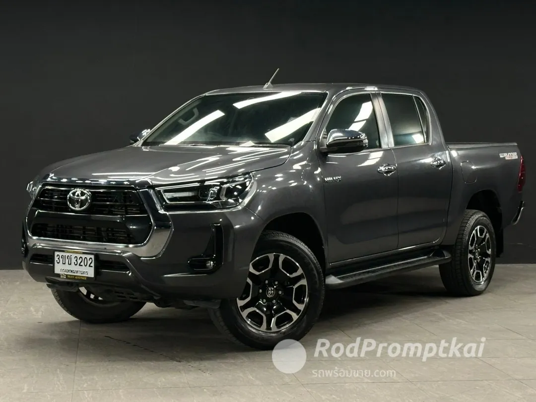 2022-toyota-hilux-revo-24-mid-prerunner-double-cab-bangkok-57217737