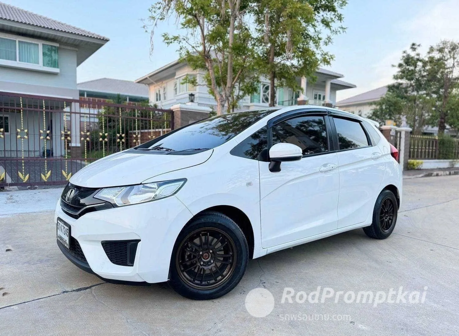 2016-honda-jazz-15-i-vtec-v-bangkok-52866381