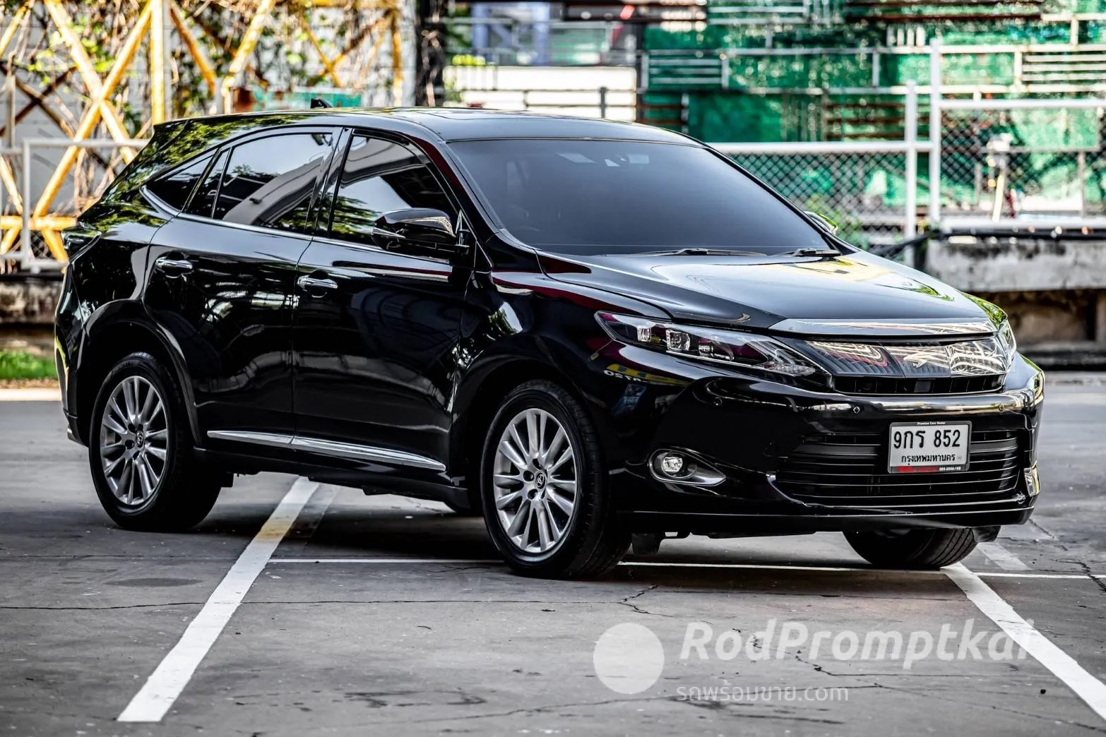 2014-toyota-harrier-20-premium-bangkok-99346422