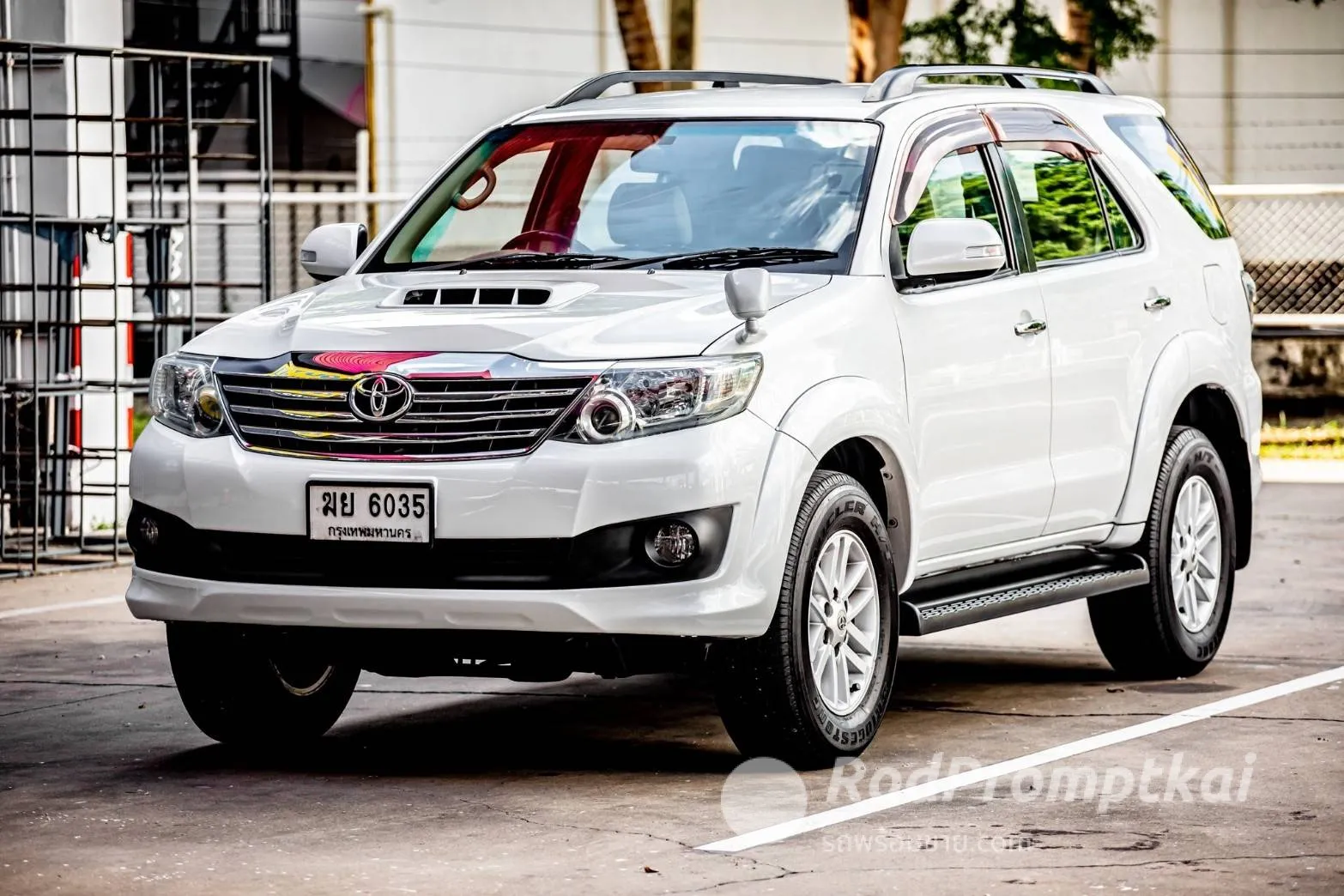 2012-toyota-fortuner-30-v-bangkok-99501134