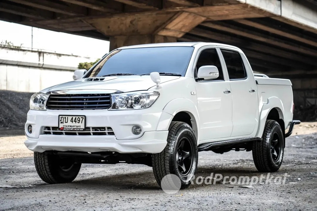 2010-toyota-hilux-vigo-25-e-prerunner-double-cab-bangkok-77279578